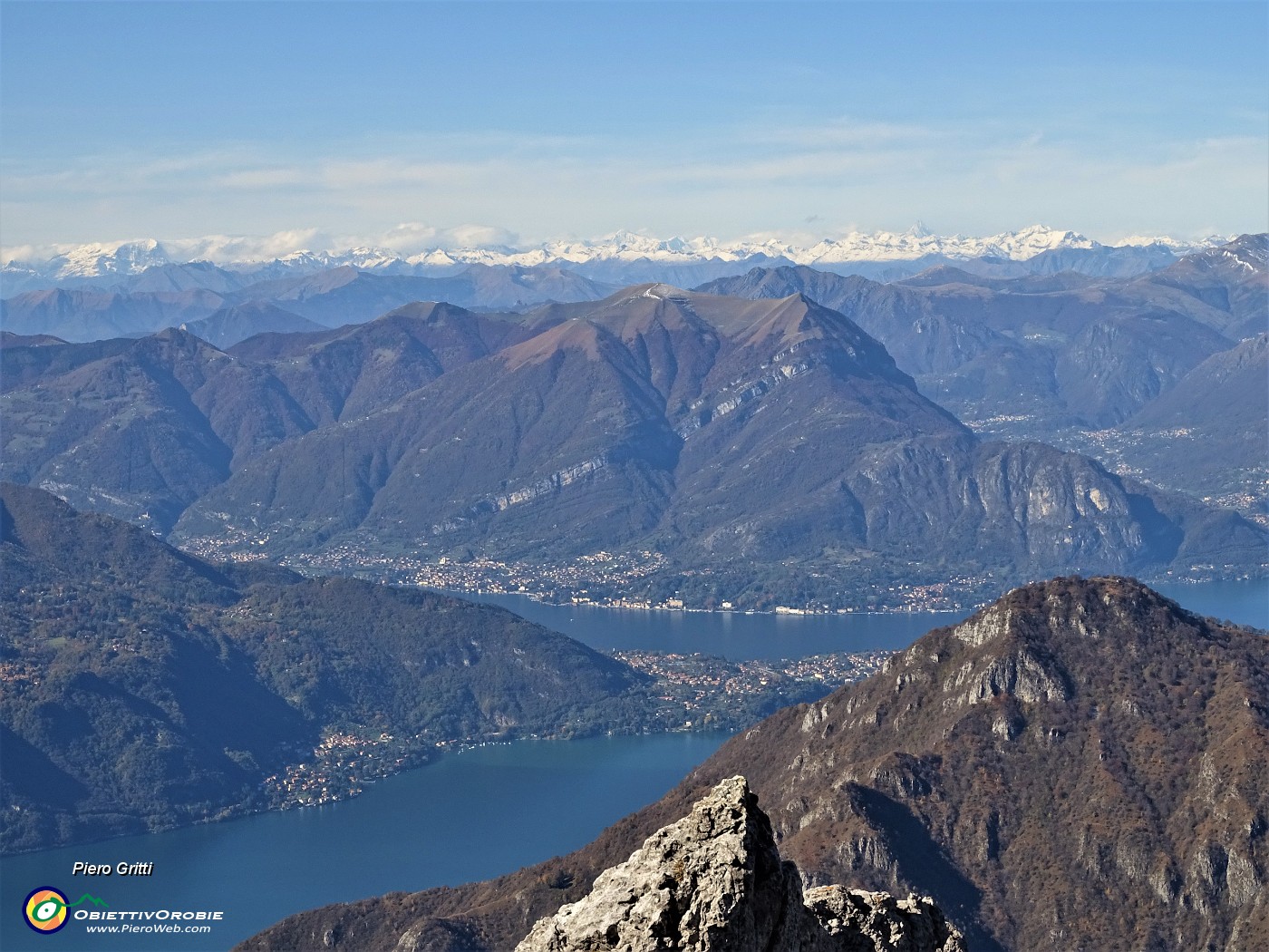 57 Maxi zoom verso la punta di Bellagio sul Lago di Como.JPG